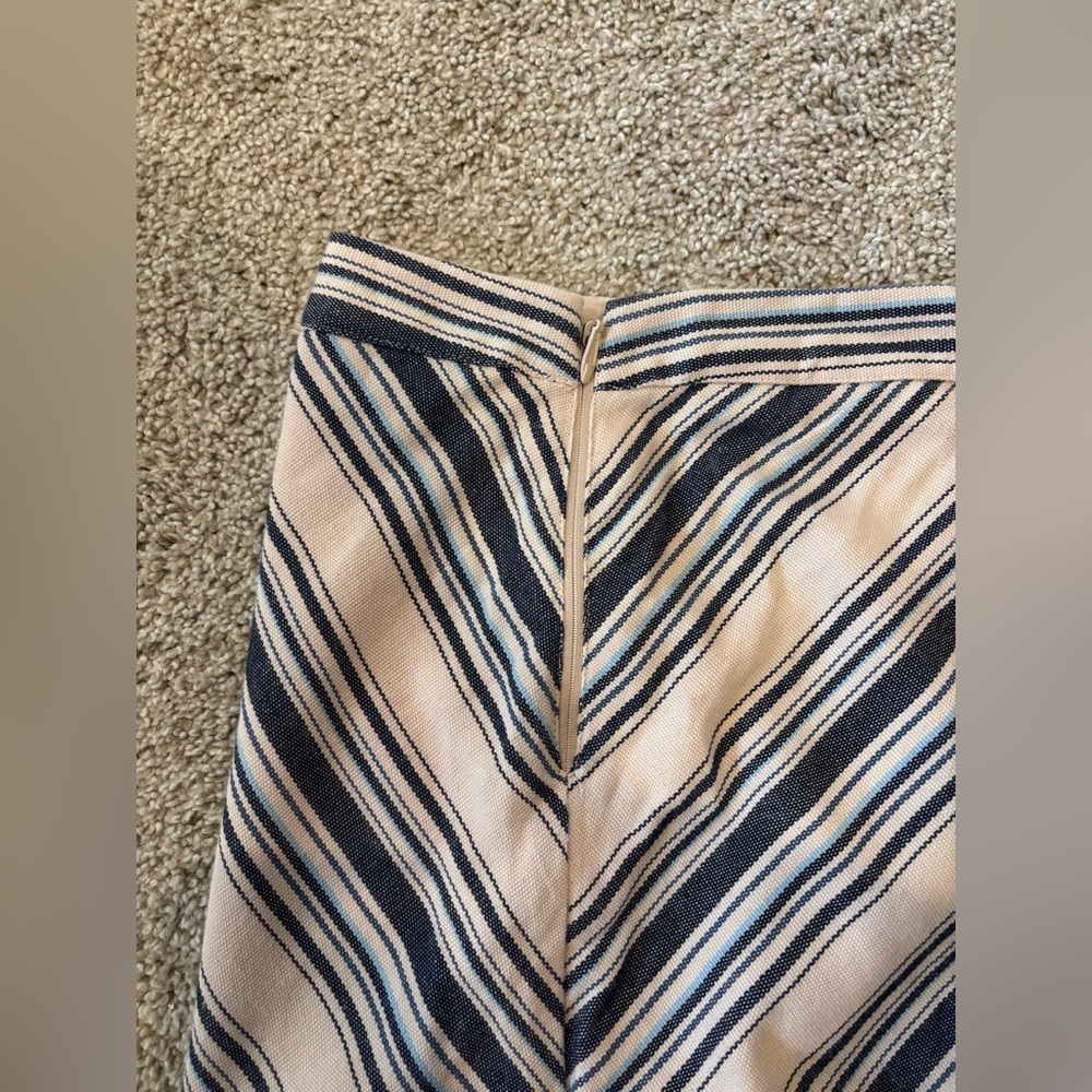 Hollister Size 9 Skirt - Picture 5 of 6